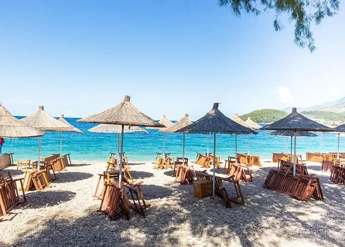 Potam'sea Bliss 4 - Front, Sun Beds & Parking Daire Himarë