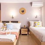 Potam'sea Bliss 4 - Front, Sun Beds & Parking * Himara